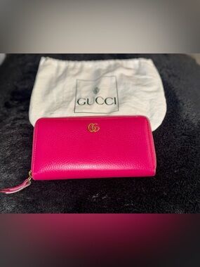 Gucci Fushia Leather Zip Around Wallet with Gold GG